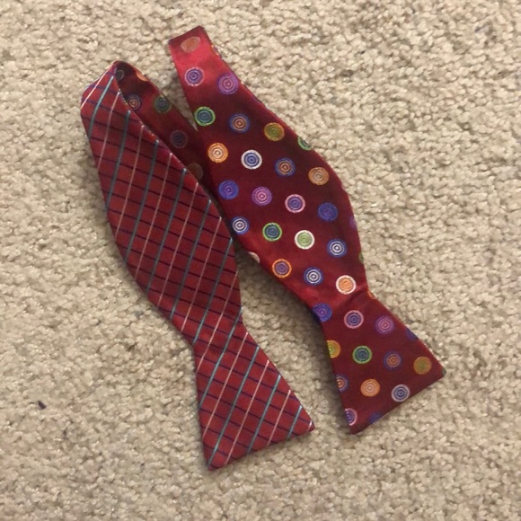 Staffers Bow Tie - Picture 3 of 5